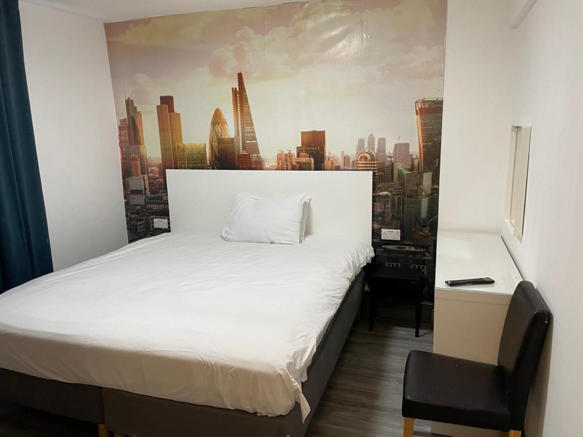 Barking Park Hotel Esterno foto