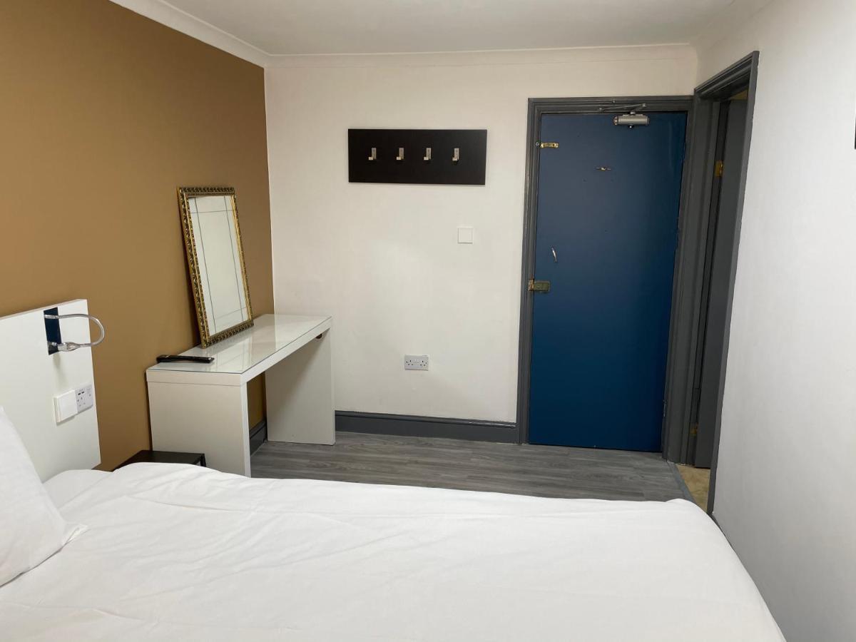 Barking Park Hotel Esterno foto