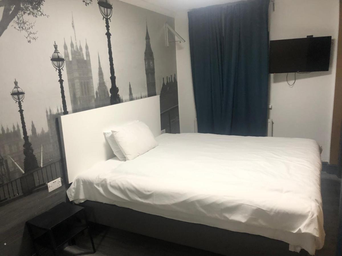 Barking Park Hotel Esterno foto