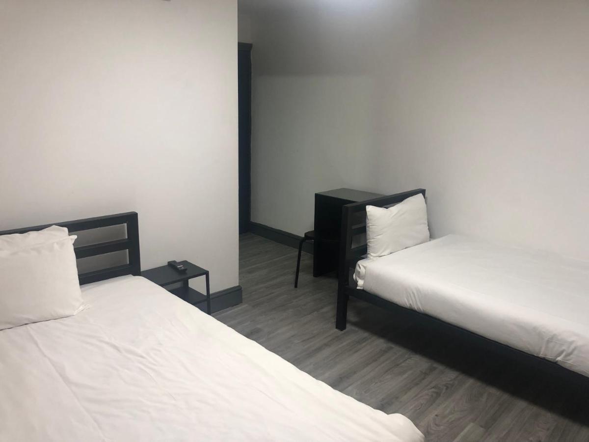Barking Park Hotel Esterno foto