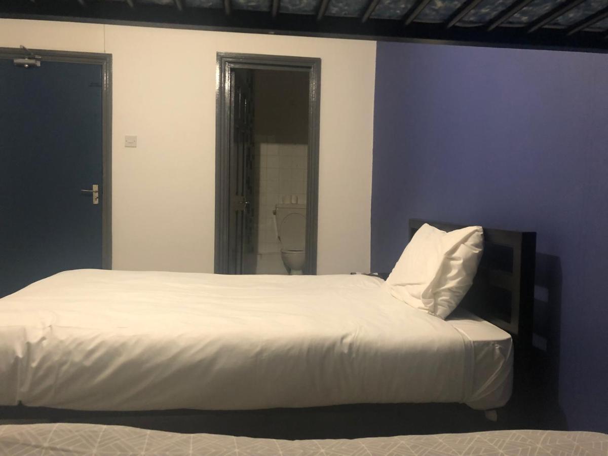 Barking Park Hotel Esterno foto