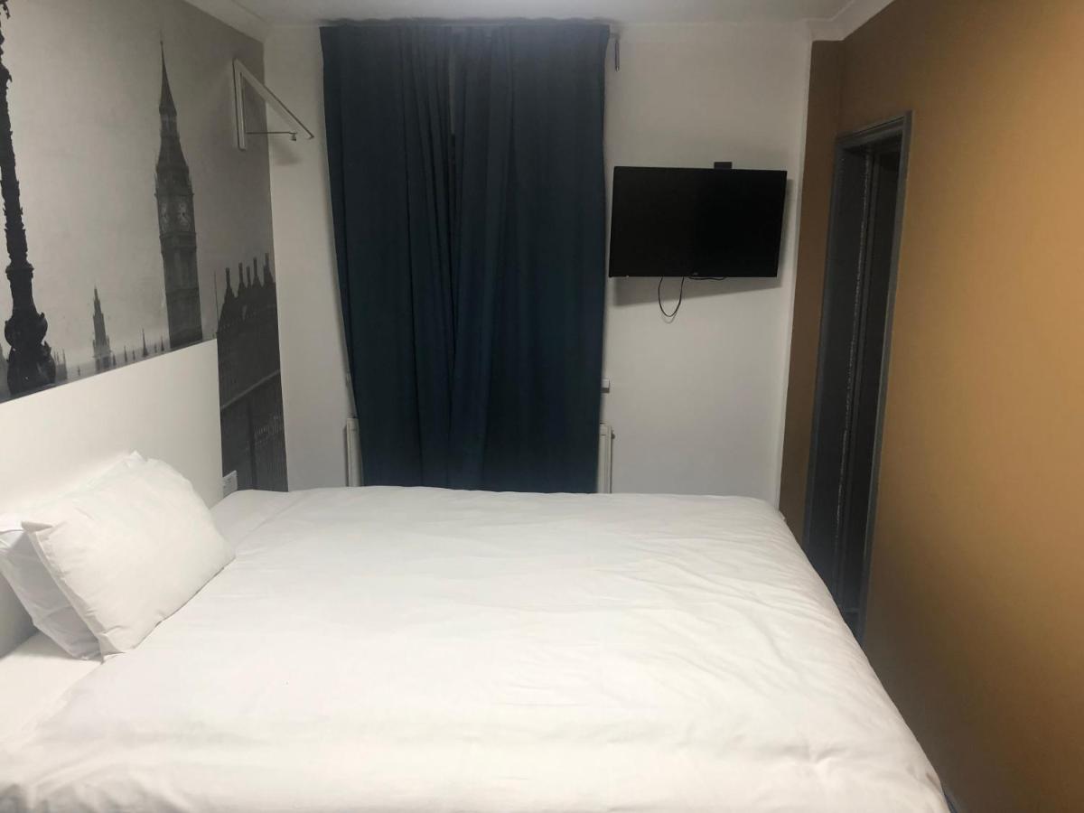Barking Park Hotel Esterno foto