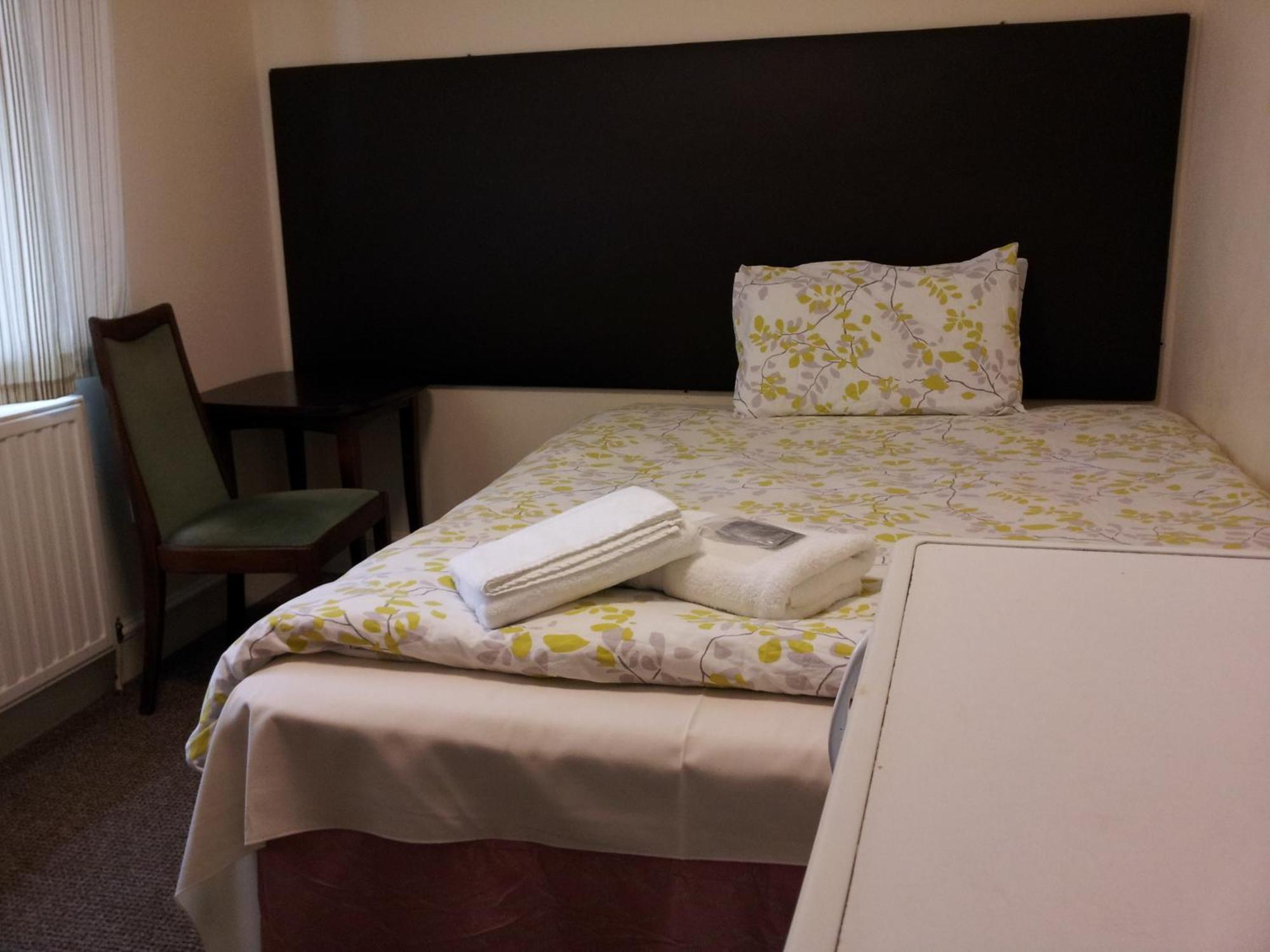 Barking Park Hotel Esterno foto